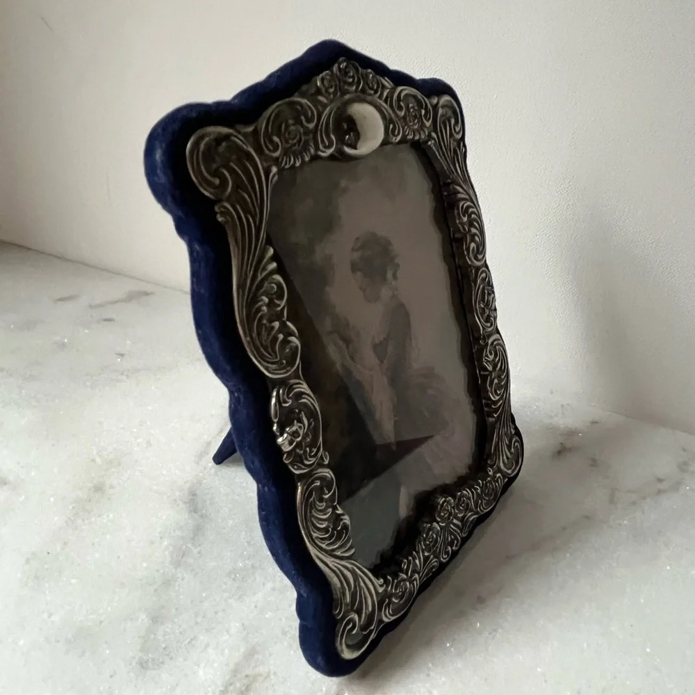 Vintage silver plated ornate picture frame blue velvet back